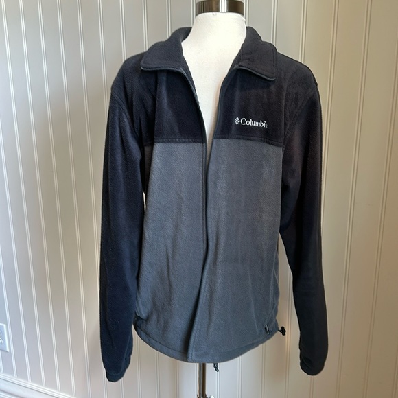 Columbia Other - Columbia light weigh front zip fleece jacket.